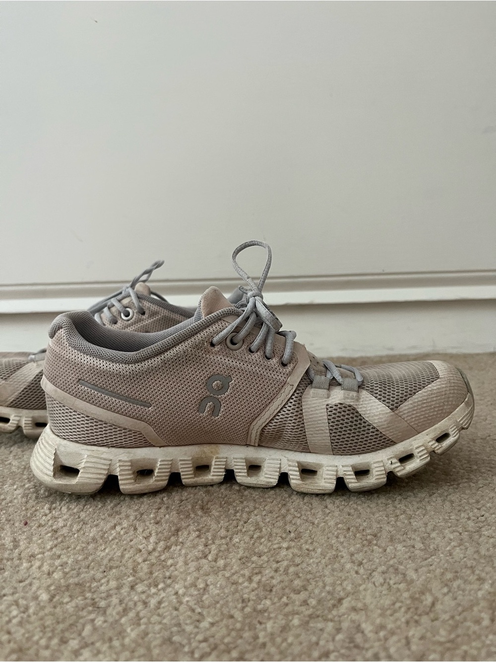 On Running Women’s running shoes